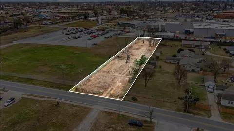 1128 W Persimmon, Rogers, AR 72756