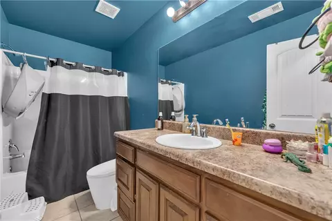 Bath - 2914 S E St, Rogers, AR 72758 photo 2 of 3