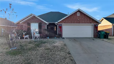 2914 S E St, Rogers, AR 72758