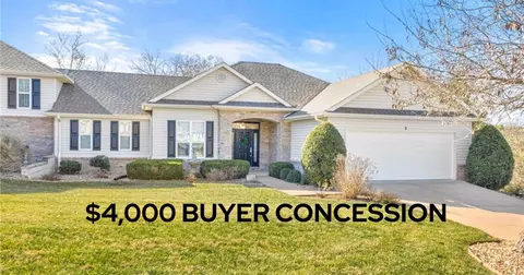 2 Highland Pkwy, Bella Vista, AR 72715