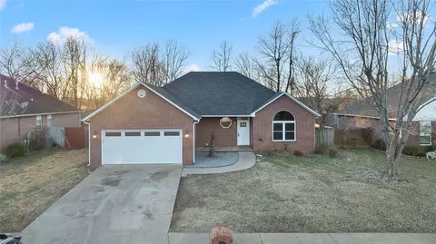 3908 Cherry Rd, Bentonville, AR 72713