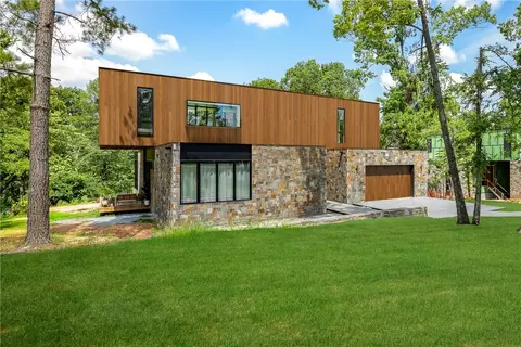 951 NW C St, Bentonville, AR 72712