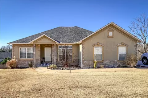 1220 W Holt Ave, Harrison, AR 72601