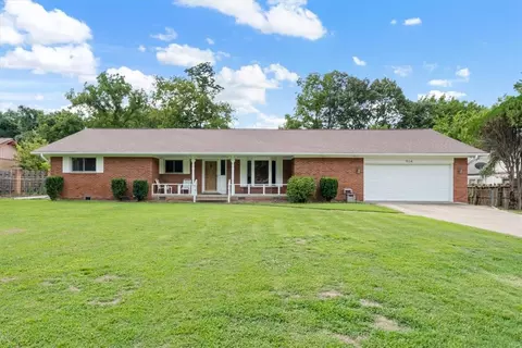 904 Elgin St, Siloam Springs, AR 72761