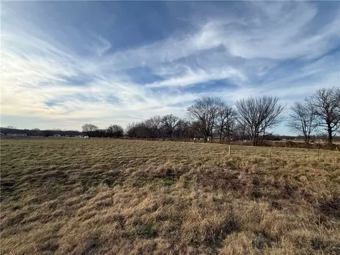 Young Road, Summers, AR 72769 photo 4