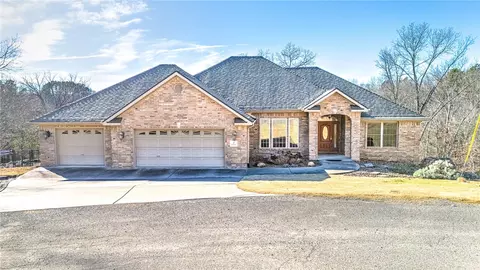 4 Laurencekirk Ln, Bella Vista, AR 72715