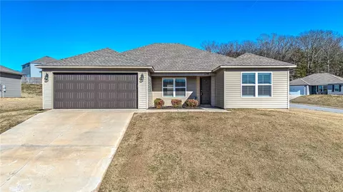130 Worley St, Huntsville, AR 72740