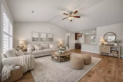 130 Worley St, Huntsville, AR 72740