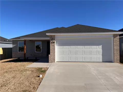 1732 Edens St, Gentry, AR 72734
