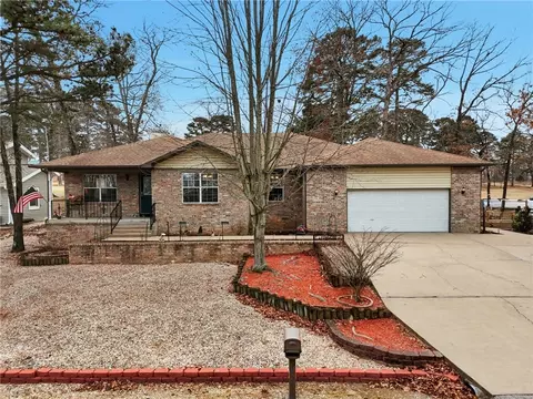 17 Saint Andrews Ln, Holiday Island, AR 72631