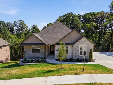 1909 NW Autumn Ave, Bentonville, AR 72712