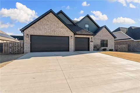 1218 Camerino St, Springdale, AR 72762
