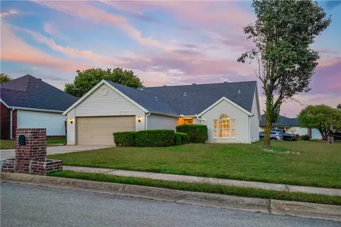 3011 Beaver Creek St, Springdale, AR 72764