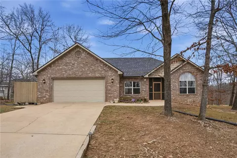 1 Darlington Cir, Bella Vista, AR 72714