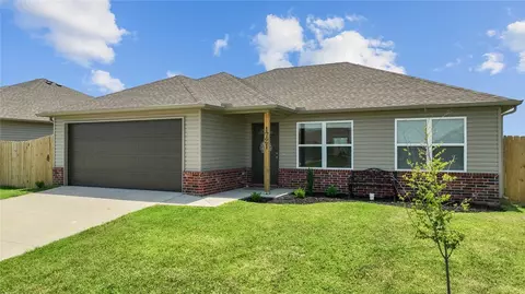 1721 Greenbank Dr, Centerton, AR 72719