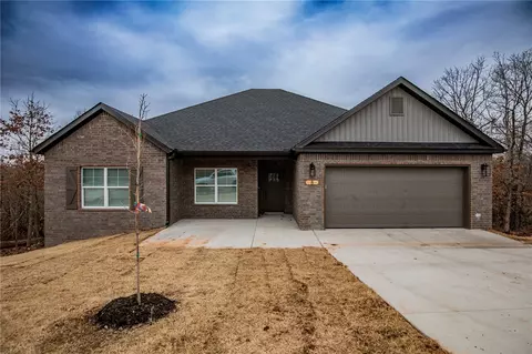 8 Fountainhall Cir, Bella Vista, AR 72715