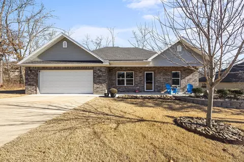 17 Ravenglass Ln, Bella Vista, AR 72714