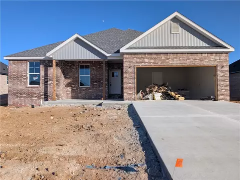 4901 Farmhouse St, Springdale, AR 72762