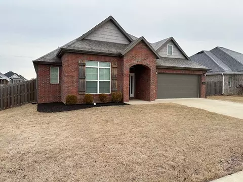 2009 Chandler Ave, Rogers, AR 72758