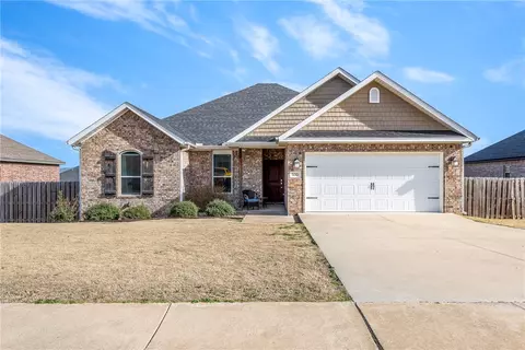 530 Captain Stockton St, Prairie Grove, AR 72753