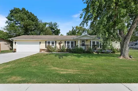 903 Water Tower Rd, Bentonville, AR 72712