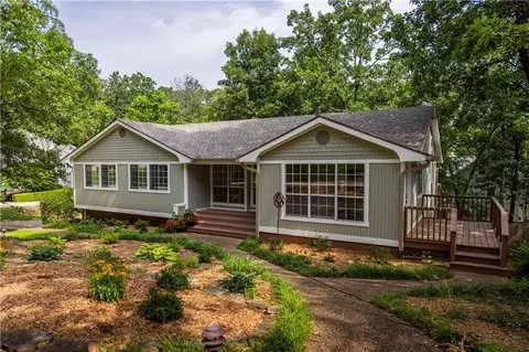1534 E Century Dr, Fayetteville, AR 72703