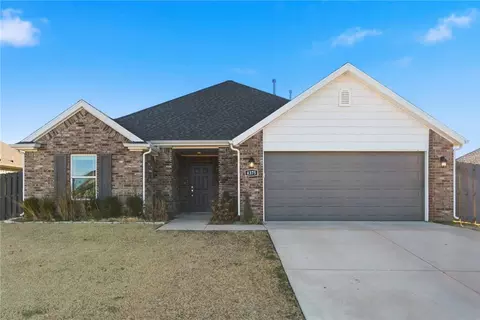 4375 Topeka Ave, Fayetteville, AR 72704