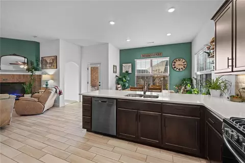Kitchen - 701 Melrose Pl, Bentonville, AR 72712 photo 3 of 4
