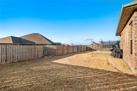Exterior - 701 Melrose Pl, Bentonville, AR 72712 photo 4 of 4