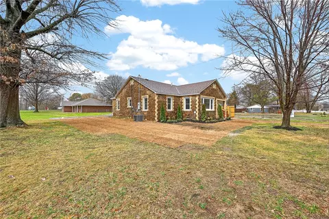 500 N West End St, Springdale, AR 72764