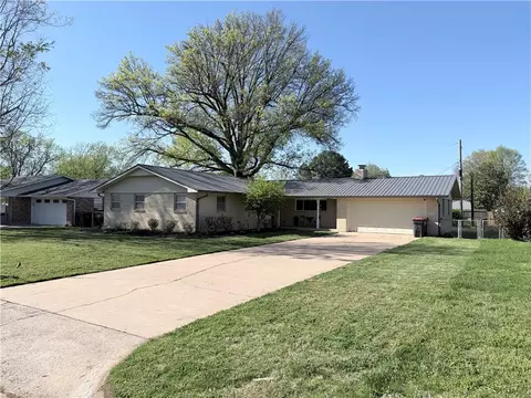2002 Monticello Ave, Springdale, AR 72762