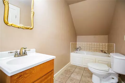 Bath - 815 James Pl, West Fork, AR 72774 photo 1 of 5