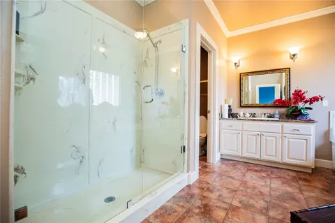 Bath - 815 James Pl, West Fork, AR 72774 photo 3 of 5