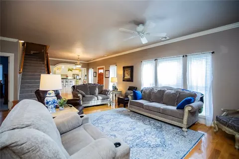 Living - 815 James Pl, West Fork, AR 72774 photo 2 of 2
