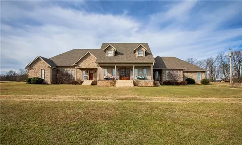 815 James Pl, West Fork, AR 72774