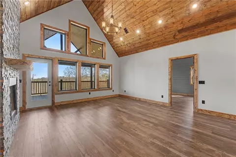 Living - 517 Nc 6065, Jasper, AR 72641 photo 2 of 3