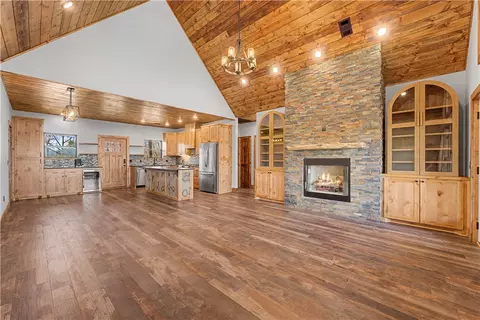 Living - 517 Nc 6065, Jasper, AR 72641 photo 3 of 3