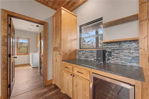 Entry Way - 517 Nc 6065, Jasper, AR 72641 photo 1 of 1