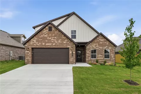 2307 N Presley St, Siloam Springs, AR 72761