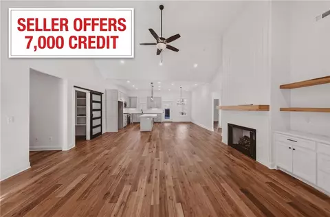38 Rockhill Ln, Bella Vista, AR 72715