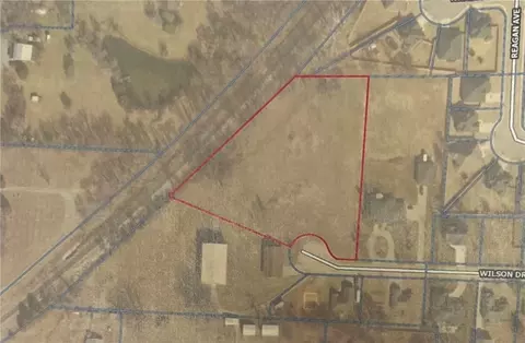448 W Wilson Dr, Gentry, AR 72734