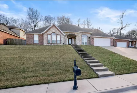 507 E Andrew Ave, Springdale, AR 72764 photo 2