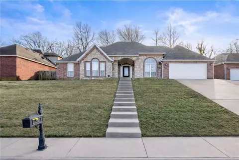 507 E Andrew Ave, Springdale, AR 72764