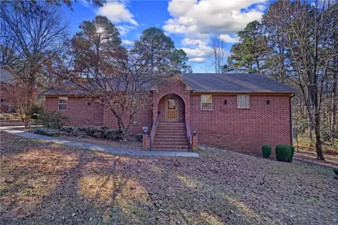 209 Hickory Hills Dr, Russellville, AR 72802