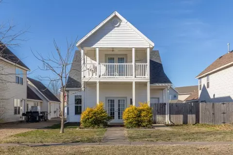 2725 N Westminster Dr, Fayetteville, AR 72704