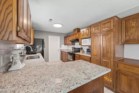 2399 Cardinal Dr, Springdale, AR 72764 photo 10