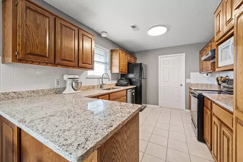 2399 Cardinal Dr, Springdale, AR 72764 photo 11