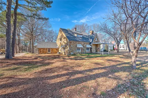 1705 N Garland Ave, Fayetteville, AR 72703