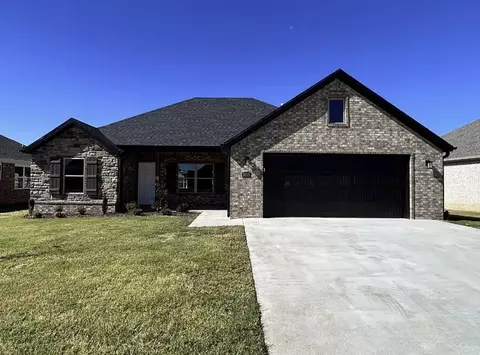1035 Fair Oaks, Springdale, AR 72762