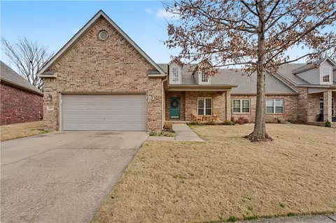 4058 N Zion Valley Dr, Fayetteville, AR 72703